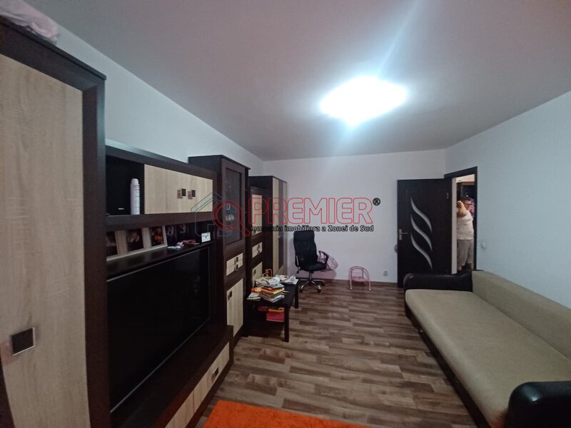 Metrou Piata Sudului, Sos. Oltenitei, 3 camere, disponibil imediat.